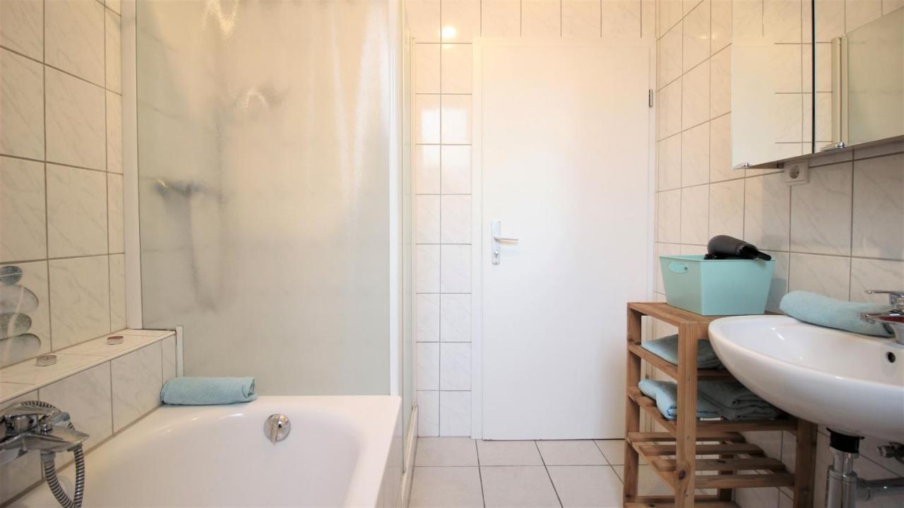 Privatzimmer Nahe Bahnhof Und City Wurtzburgo Exterior foto