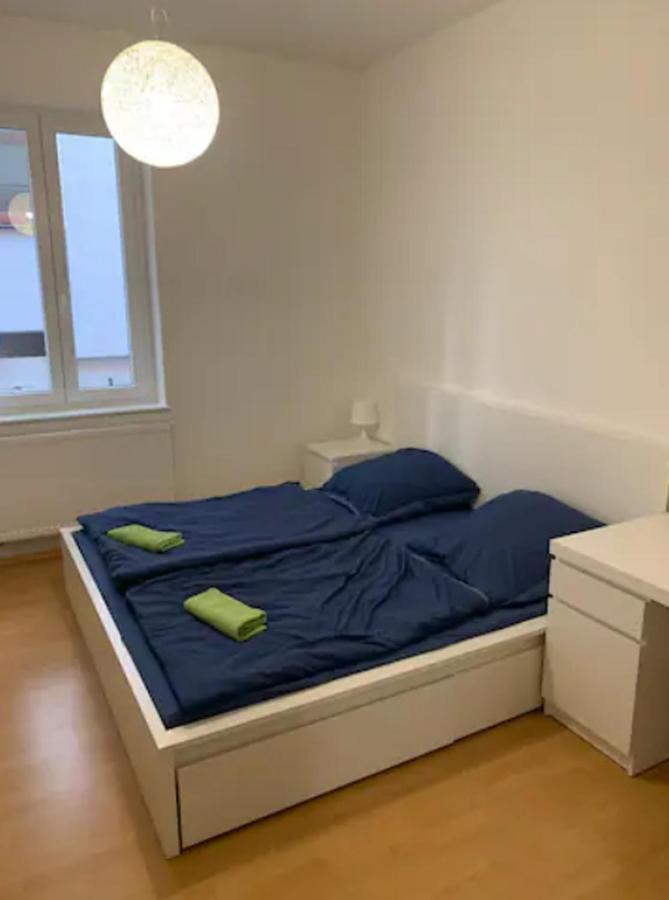 Privatzimmer Nahe Bahnhof Und City Wurtzburgo Exterior foto