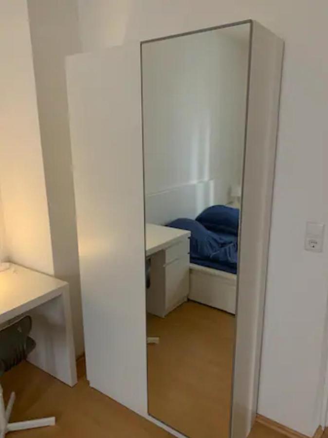 Privatzimmer Nahe Bahnhof Und City Wurtzburgo Exterior foto