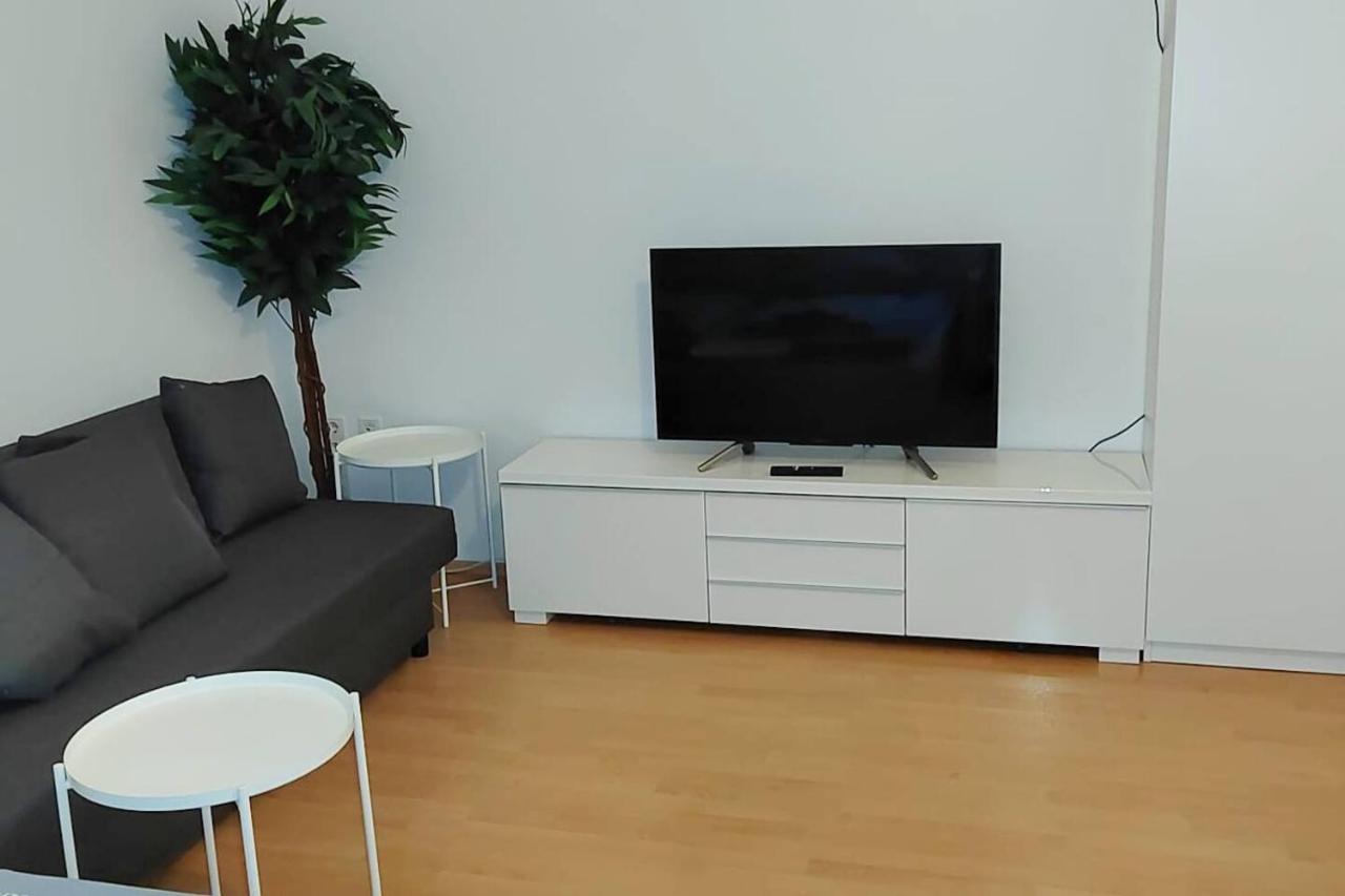 Privatzimmer Nahe Bahnhof Und City Wurtzburgo Exterior foto
