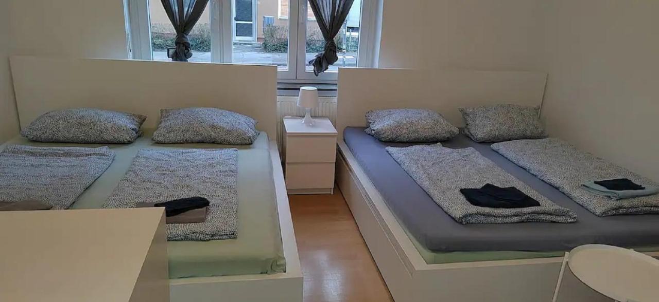 Privatzimmer Nahe Bahnhof Und City Wurtzburgo Exterior foto